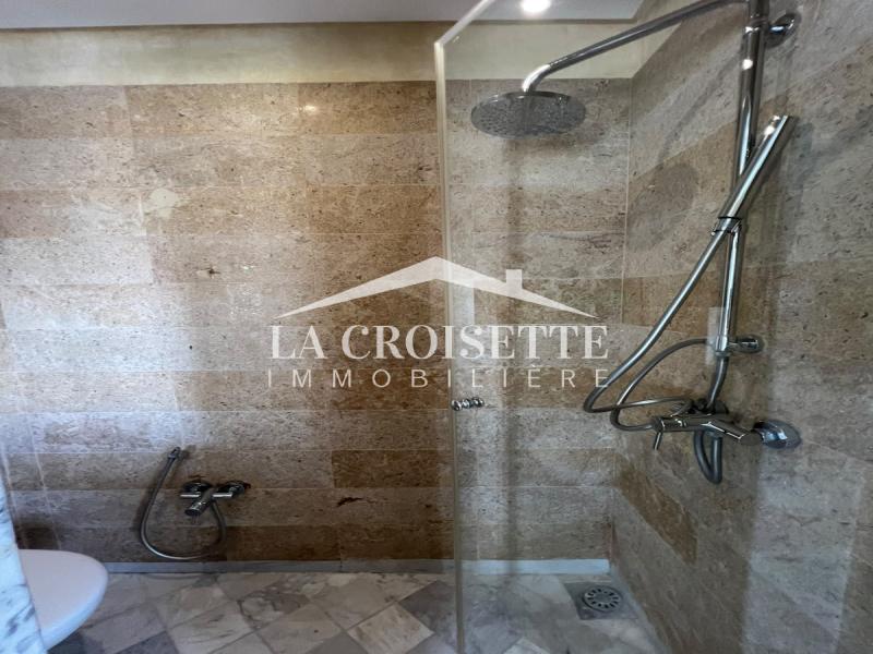 Duplex S+3 meublé à Gammarth 